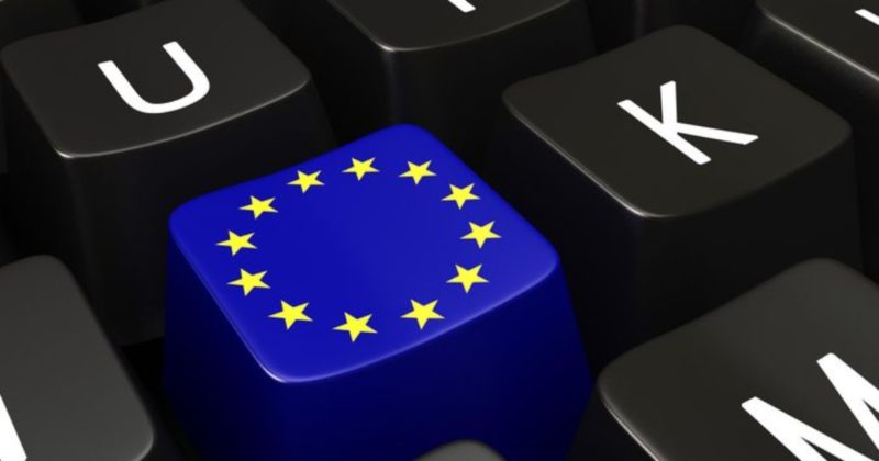 Закон и право: ЕС утвердил скандальный закон об авторском праве, который может запретить мемы и “уничтожить Интернет”
