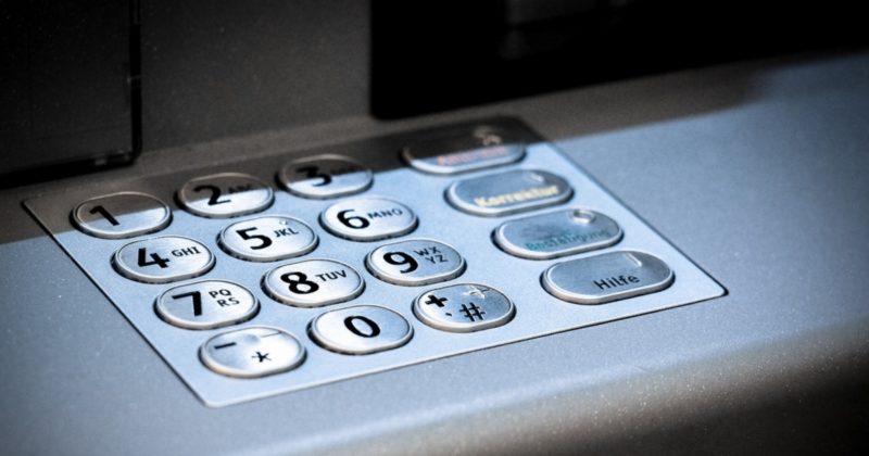 Популярное: За полгода в Британии закрылось более 2 тыс. бесплатных банкоматов, и прогнозируется почти полное их исчезновение