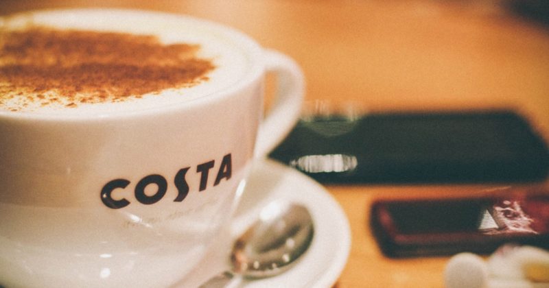 Общество: Costa Coffee не продает кофе детям до 16 лет, но почему?
