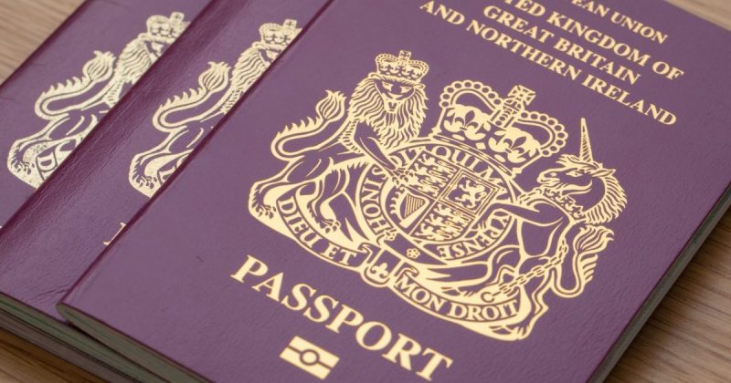 Общество: В Великобритании без предупреждения изменили паспортную политику