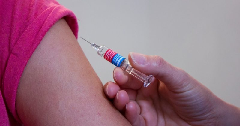 Здоровье и красота: В Великобритании улучшенная вакцина сможет спасти сотни жизней