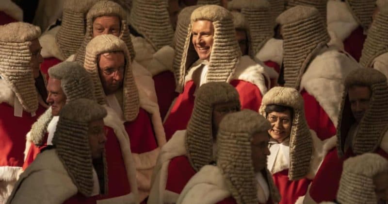 Общество: Британцы в гневе: судьям повысили зарплату на £60 тыс., чтобы поддержать их моральный дух