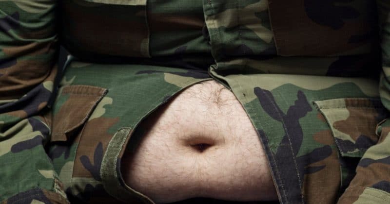 Популярное: Один из пяти британских солдат слишком толстый, чтобы сражаться