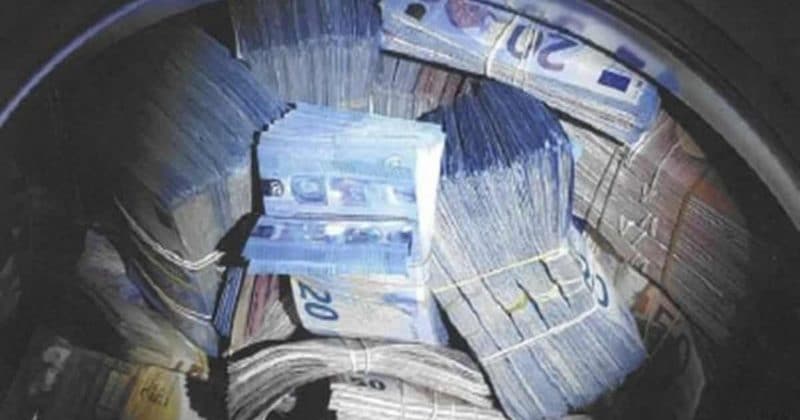 Общество: Мужчина, спрятавший £310 тысяч в стиральной машинке, арестован за отмывание денег