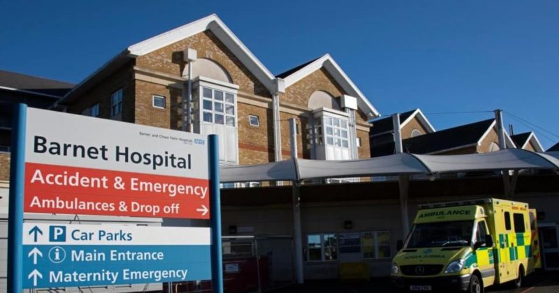 Общество: Мама с дочерью 15 месяцев живут в больнице за счет британских налогоплательщиков