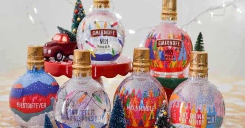 Досуг: Smirnoff представил красочные елочные украшения, наполненные лучшей водкой бренда