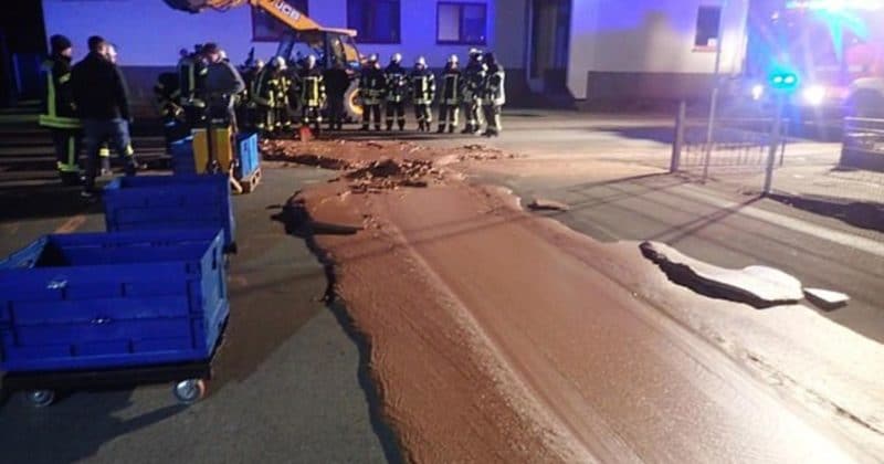 Без рубрики: Сладкоежки держитесь: кондитерский завод в Германии залил улицы города тоннами шоколада