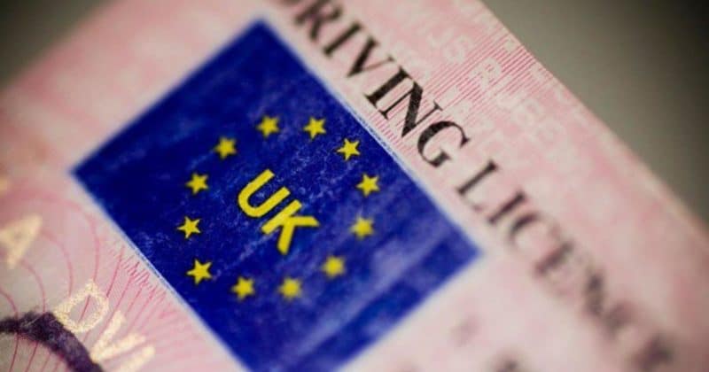 Общество: Британцам-эмигрантам придется менять водительские права до Brexit