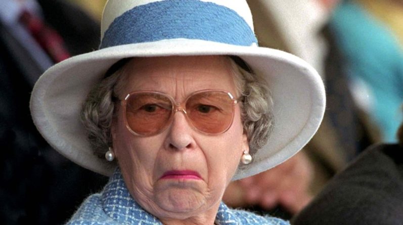 Популярное: Королева никогда не делала этих 6 повседневных, нормальных вещей