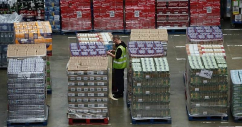 Общество: Tesco и M&S запасаются консервами, готовясь к Brexit без сделки