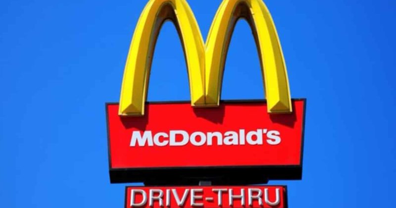 Общество: На этой неделе McDonald's раздает чизбургеры совершенно бесплатно