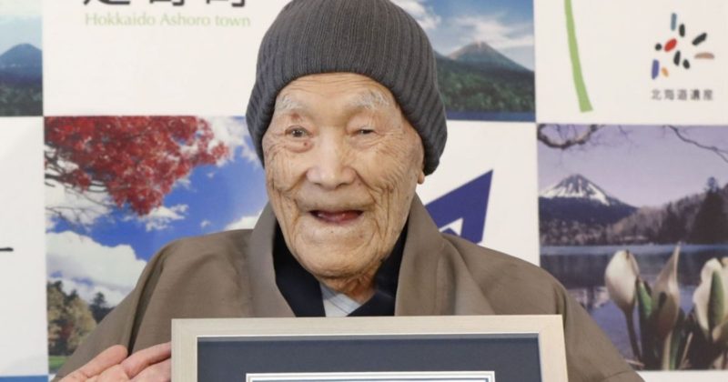 В мире: Старейший в мире мужчина умер в возрасте 113 лет, не имея проблем со здоровьем