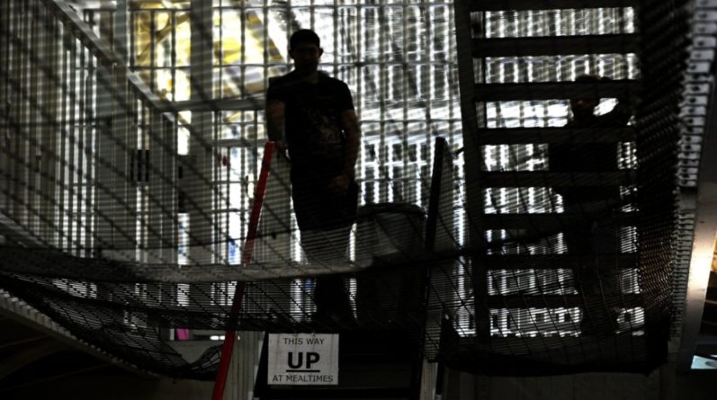 Популярное: В Великобритании планируют отменить короткий срок тюремного заключения