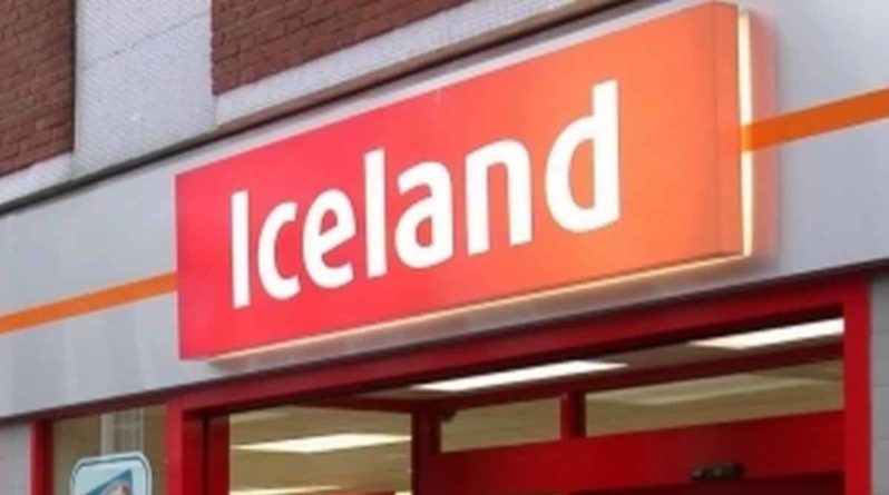 Общество: Пара, ожидающая выплат пособий, украла из Iceland еду на £21, чтобы накормить ребенка