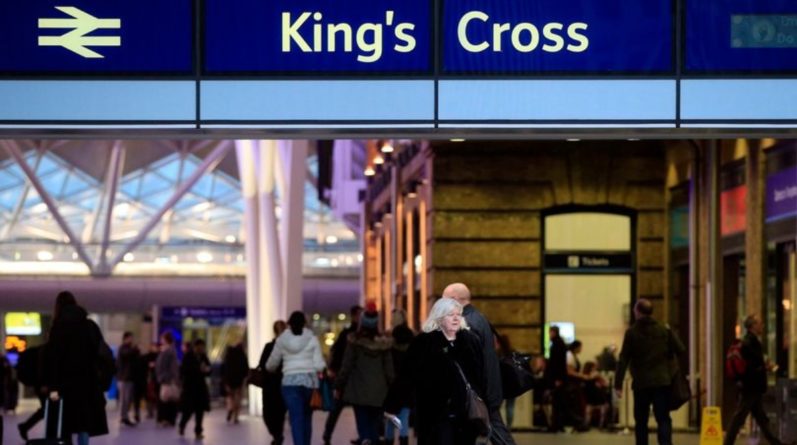 Происшествия: На вокзале Кингс-Кросс двух мужчин облили кислотой