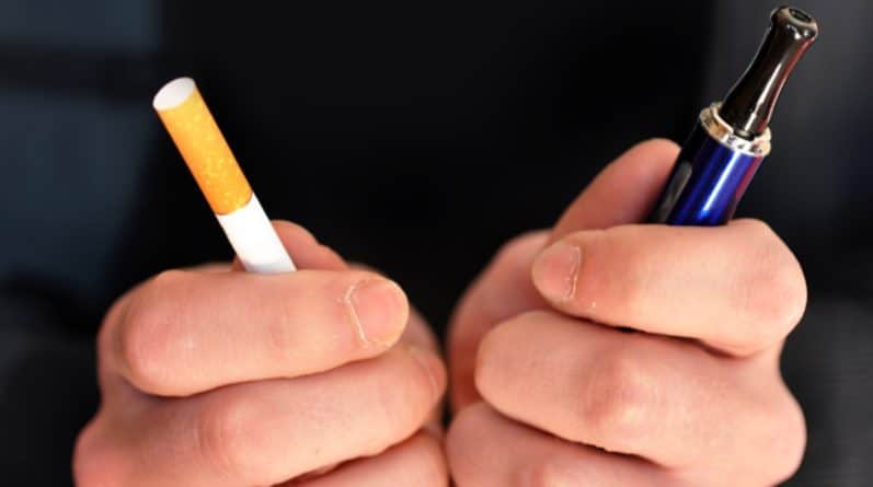 Общество: Курильщики, которые перешли на электронную сигарету, экономят £338 в год