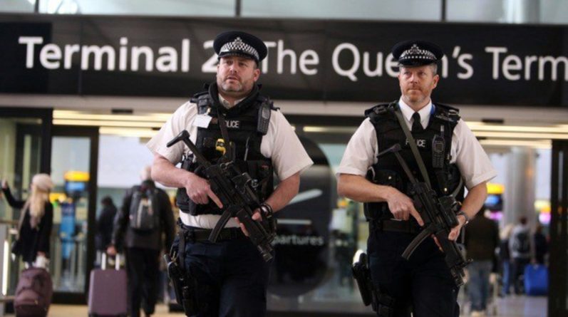 Политика: В мечетях Лондона будет патрулировать полиция после массового расстрела мусульман в Новой Зеландии