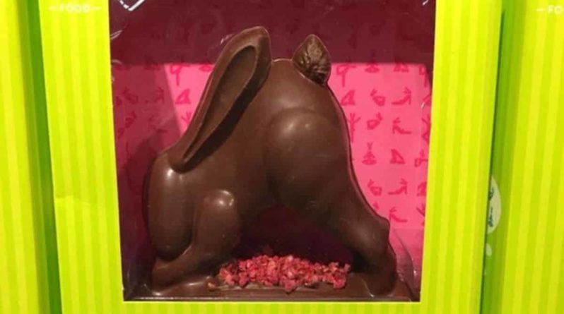Общество: Пасхальное яйцо от M&S в виде кролика-йога стало вирусным из-за его провокационной позы