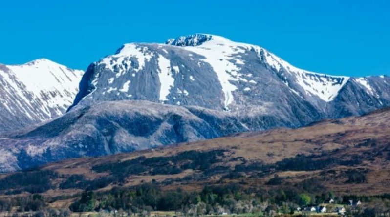 Происшествия: Снежная лавина накрыла альпинистов на горе Бен-Невис: трое погибших и один раненый