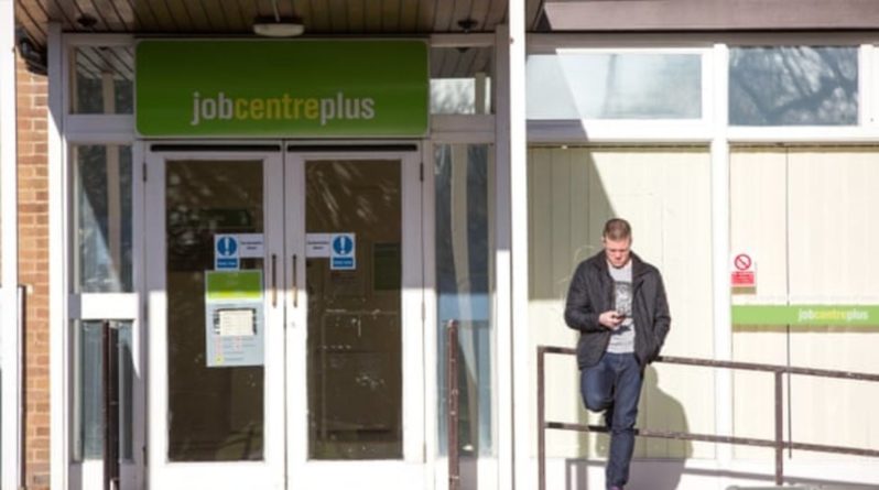 Общество: Безработица в Великобритании достигла 44-летнего минимума на фоне надвигающегося Brexit