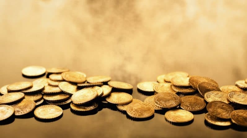 Общество: В Англии обнаружен клад из 550 монет XIV века стоимостью £150,000