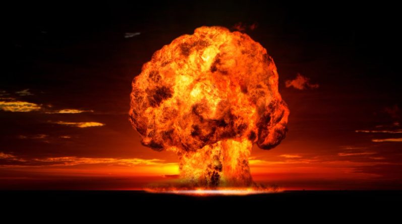 В мире: Парламент Великобритании предупреждает о растущей угрозе ядерной войны