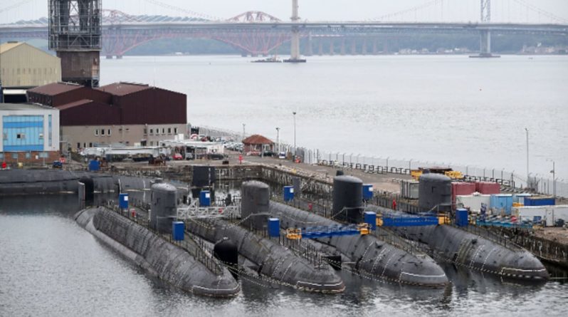 Общество: Британия вынуждена хранить 20 старых токсичных атомных подводных лодок, так как демонтировать их очень дорого