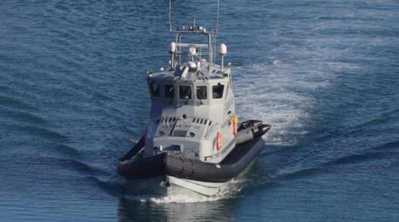 Общество: Всего за день офицеры пограничной службы перехватили 3 лодки с 36 нелегальными иммигрантами