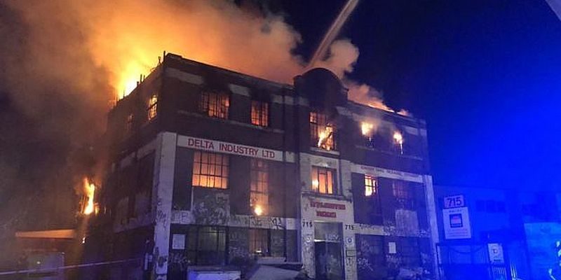 Происшествия: В Лондоне произошел масштабный пожар на складах