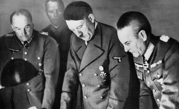 Общество: Секреты Второй мировой: почему Гитлер не захотел раздавить своими танками полмиллиона англичан? (ABC, Испания)