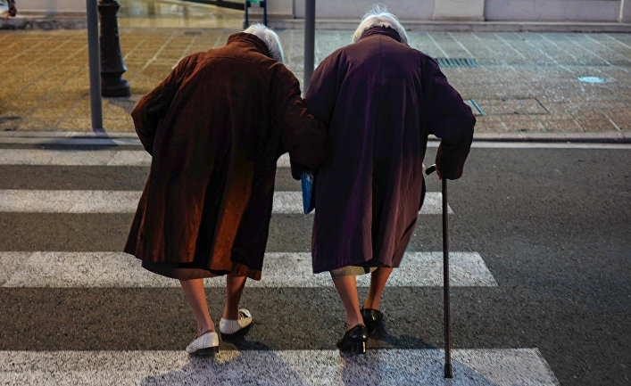Общество: Миграционный вопрос затмил две важные темы: старение населения и эмиграция внутри Европы (Le Monde, Франция)