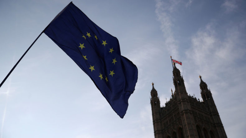 Политика: Британия примет участие в выборах в Европарламент