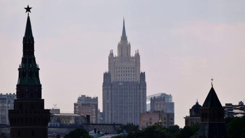 МИД России направил ноту Британии из-за слов Ханта об RT 08052019 Политика: МИД России направил ноту Британии из-за слов Ханта об RT