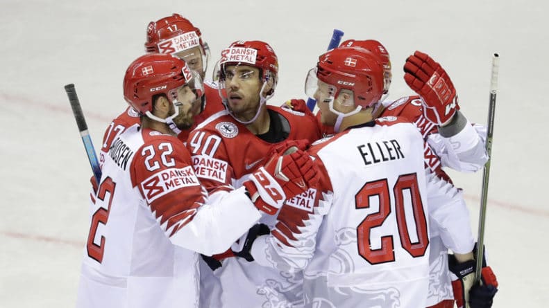 Общество: Сборная Дании установила рекорд по голам на ЧМ по хоккею