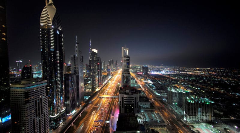 В Дубае около аэропорта разбился винтовой самолёт 16052019 Происшествия: В Дубае около аэропорта разбился винтовой самолёт