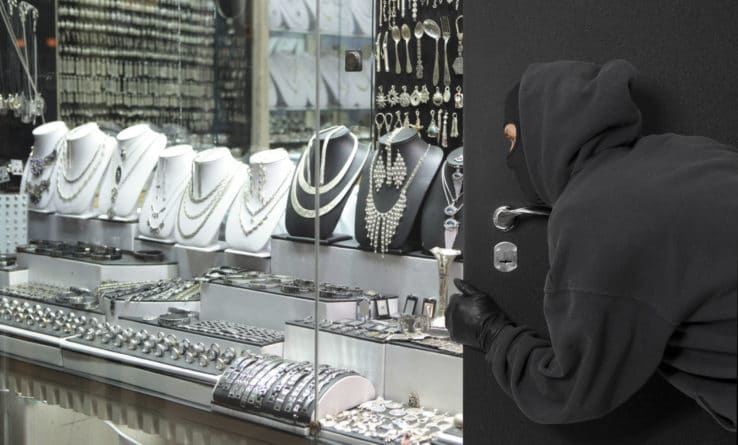 Общество: Прохожие атаковали грабителей ювелирного магазина в Лондоне