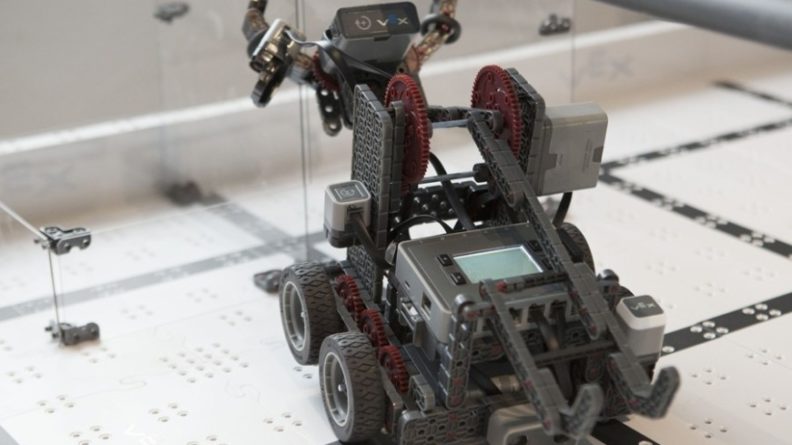 Общество: Британец изобрел робота с уникальной маневренностью