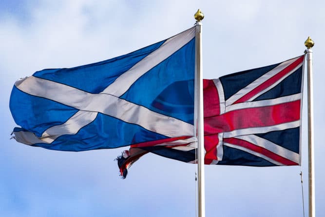 Общество: Парламент Шотландии опубликовал проект о референдумах, который поможет провести повторный опрос о независимости