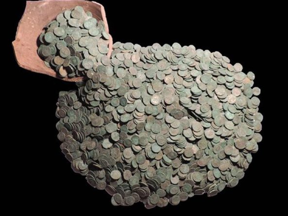 Общество: Более трех тысяч римских монет были найдены в Линкольншире