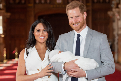 Знаменитости: Меган Маркл и принц Гарри впервые показали ребенка