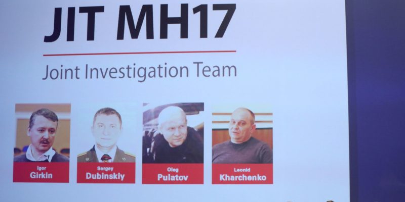 Общество: Глава МИД Британии призвал Россию сотрудничать с прокуратурой Нидерландов по делу MH17