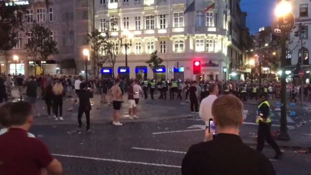 Без рубрики: Английские фанаты устроили беспорядки в Португалии: появилось видео