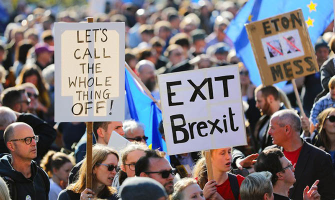 Без рубрики: Financial Times написала о неготовности Лондона к выходу из ЕС 31 октября