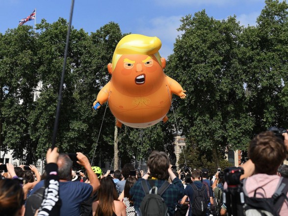 Общество: Музей Лондона хочет приобрести надувную фигуру Трампа