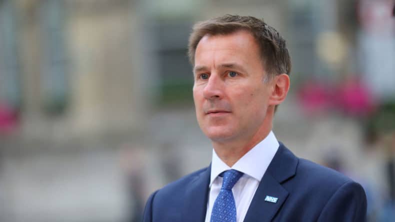 Общество: Глава МИД Британии оценил последствия отказа от Brexit