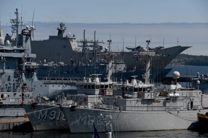 Британские военные корабли вошли в Балтийское море