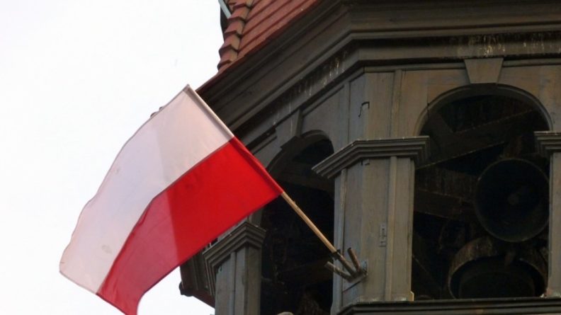 Общество: Эксперт раскритиковал план Польши обнародовать данные своих спецагентов