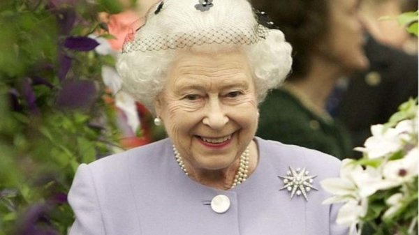 Общество: Королева Великобритании поздравила граждан РФ с Днем России
