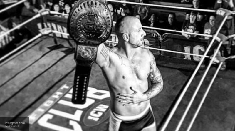 Происшествия: Британский рестлер написал твит о жизни за несколько часов до смерти