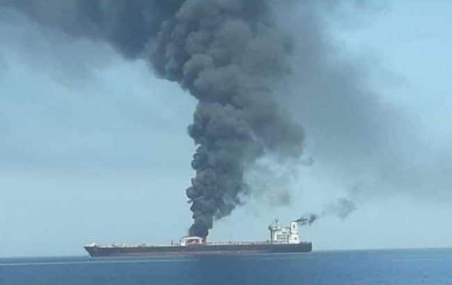 Общество: Британия считает Иран ответственным за нападения на танкеры в Османской заливе